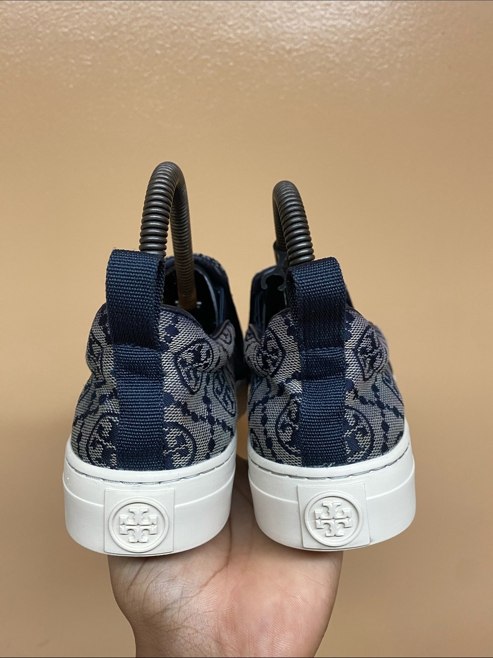 Tory Burch T Monogram Women’s Slip On Sneakers Size 6.5M 87321-448 - Picture 13 of 17
